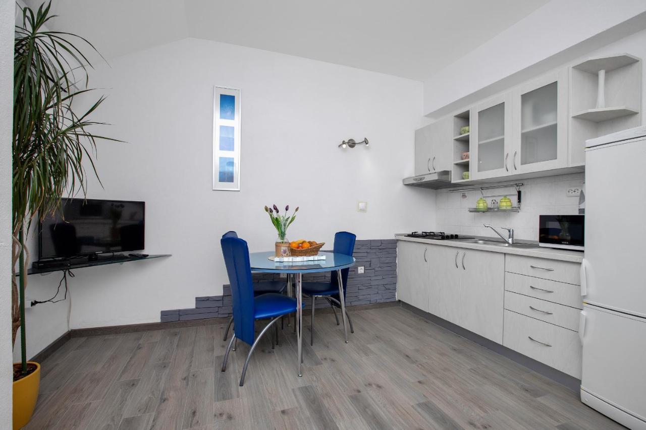 Apartman Toni ドラスニセ エクステリア 写真